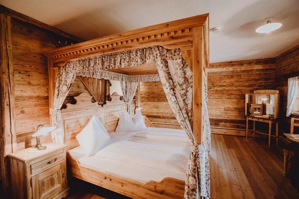 Hotel Roanwirt à Sankt Lorenzen im Murztal Extérieur photo